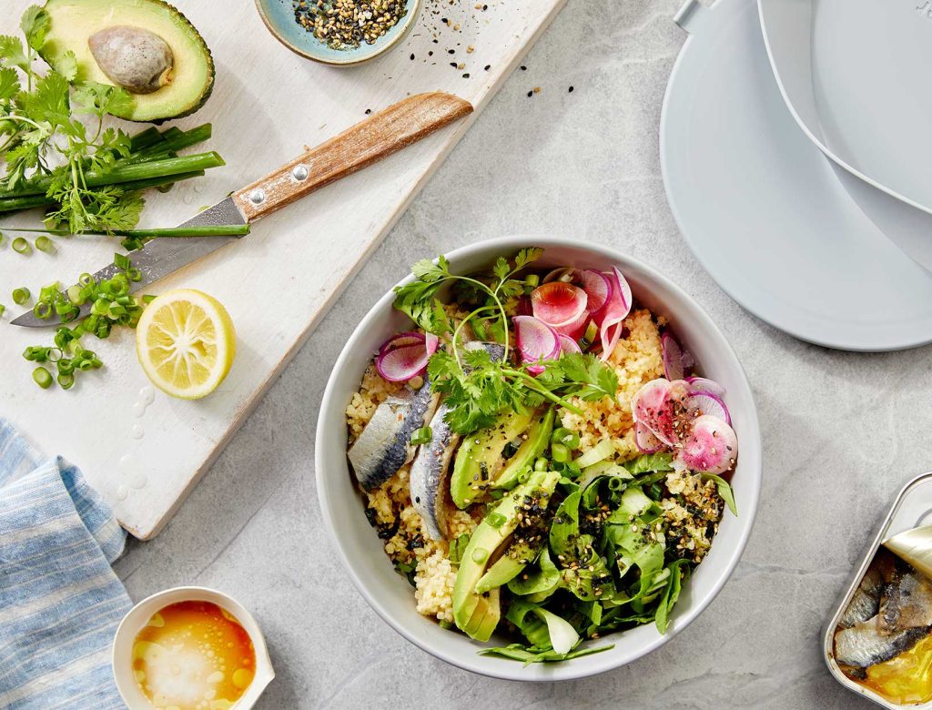 Geraspte aardappel en sardientjes bowl